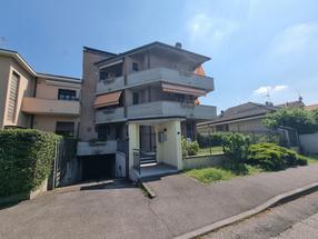 Magazzino / doppio box 58 mq in Vendita
