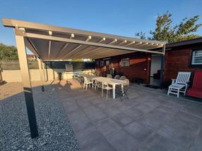 Terreno con casa adibita deposito Piscina in Vendita
